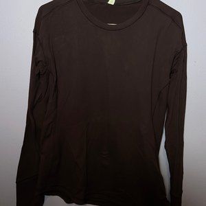 Lululemon long-sleeved burgundy shirt